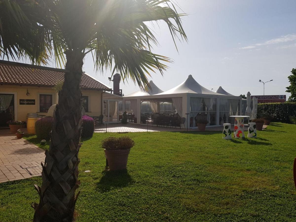 I Giardini Del Novecento Hotel Lamezia Terme Exterior photo